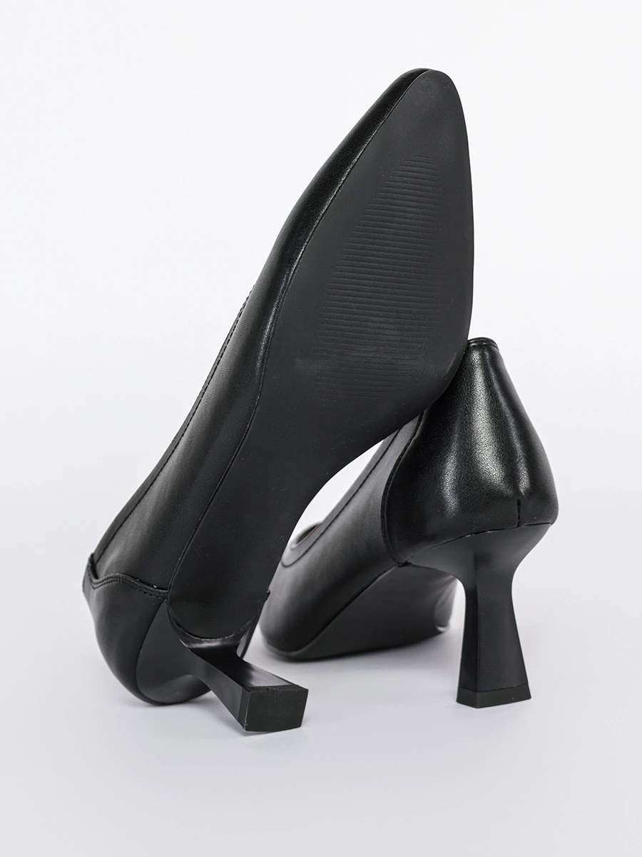 Туфли-лодочки черные на высоком каблуке